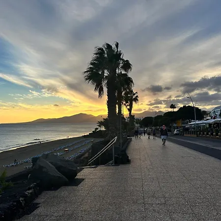 -montorian View Lanzarote- 卡门港